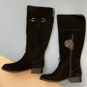 NWT brand new black suede leather boots